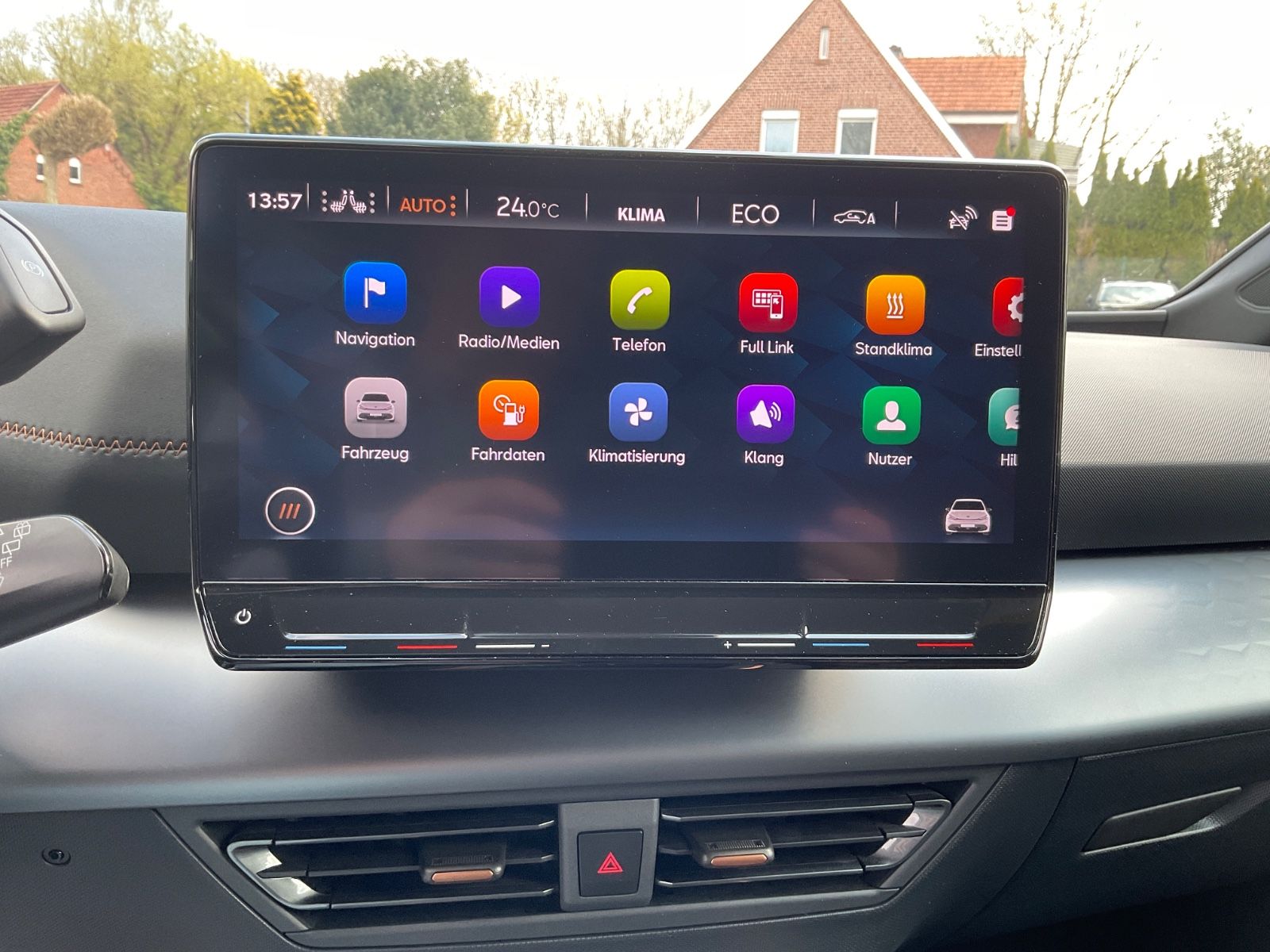 Fahrzeugabbildung CUPRA Born 58 kWh 170kW,Kamera,Navi,Stzheizung,Carplay