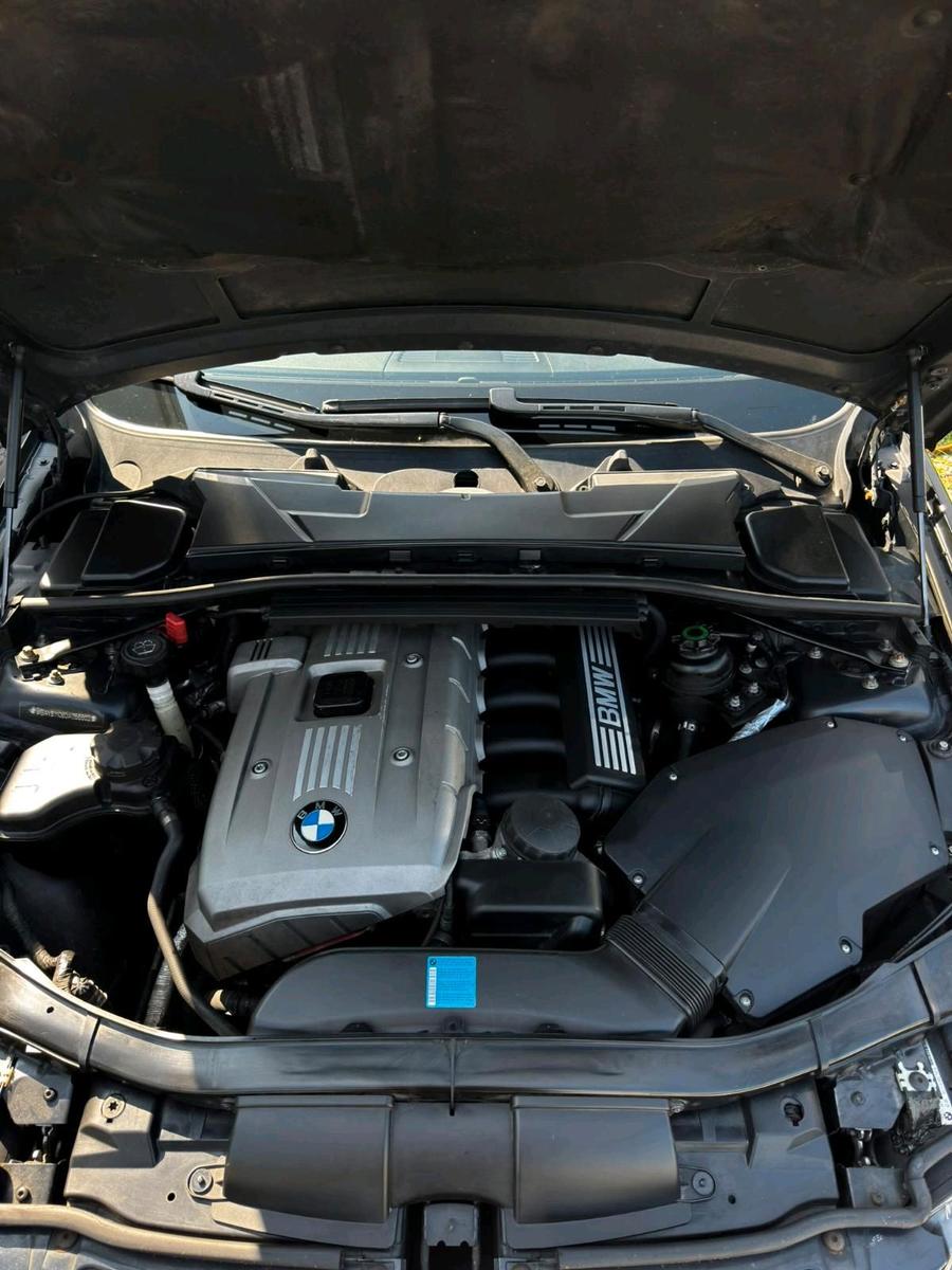 BMW 325 2005 — photo 7