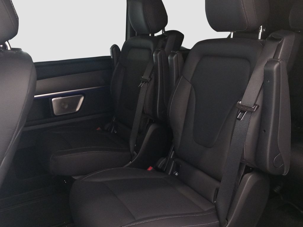 Fahrzeugabbildung Mercedes-Benz V 300 d 4MATIC AVANTGARDE Lang AHK*Leder*Navi