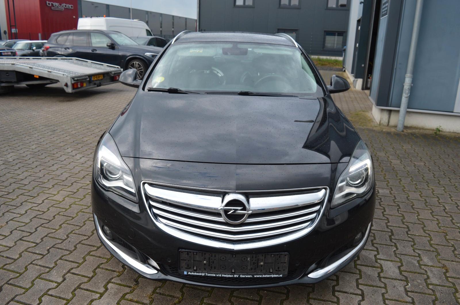 Opel Insignia 2014 — photo 9