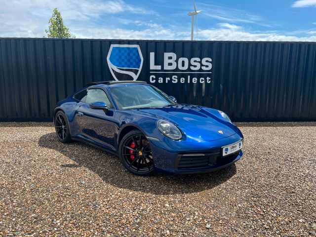 PORSCHE 992 Carrera 4S
