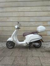 Vespa Primavera 50 2 Takter Topcase - VESPA HÄNDLER