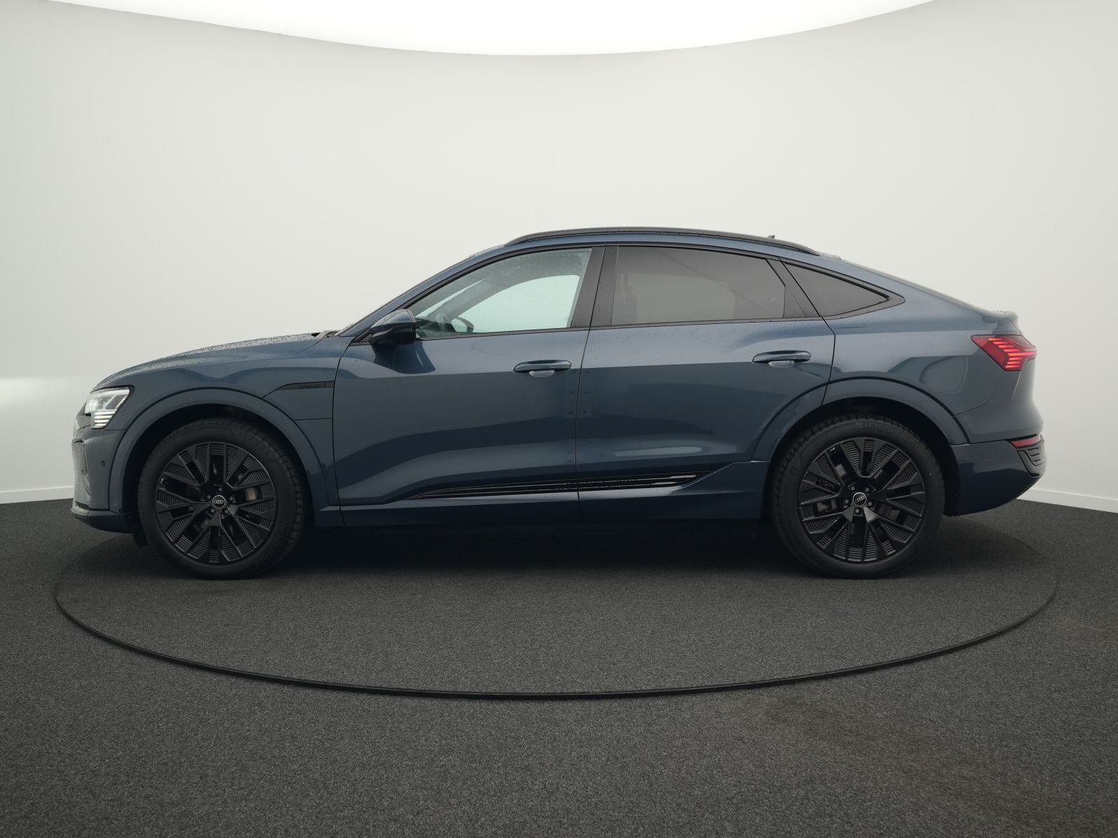 Audi Q8 e-tron - Bild 10