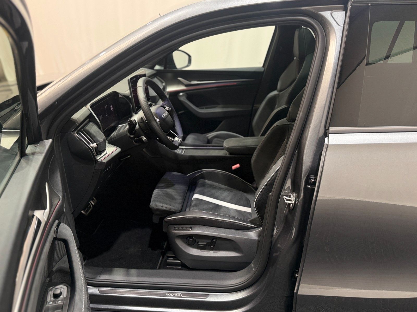 Fahrzeugabbildung SKODA Kodiaq 1.5 TSI DSG Sportline