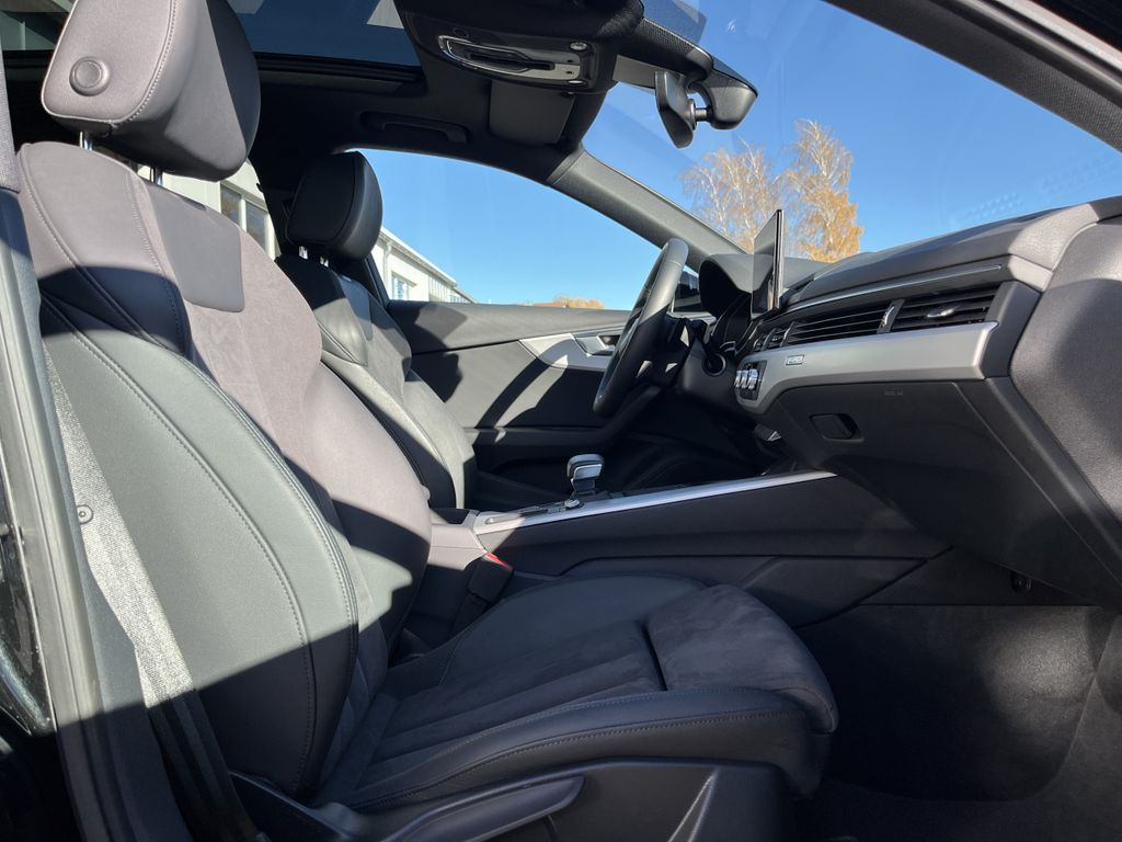 AUDI A4 2025