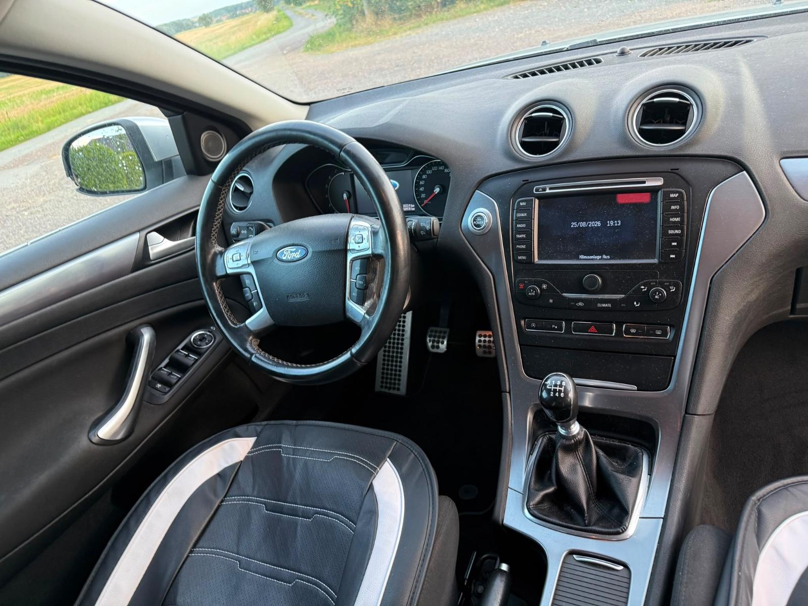 Ford Mondeo 2013 — photo 6