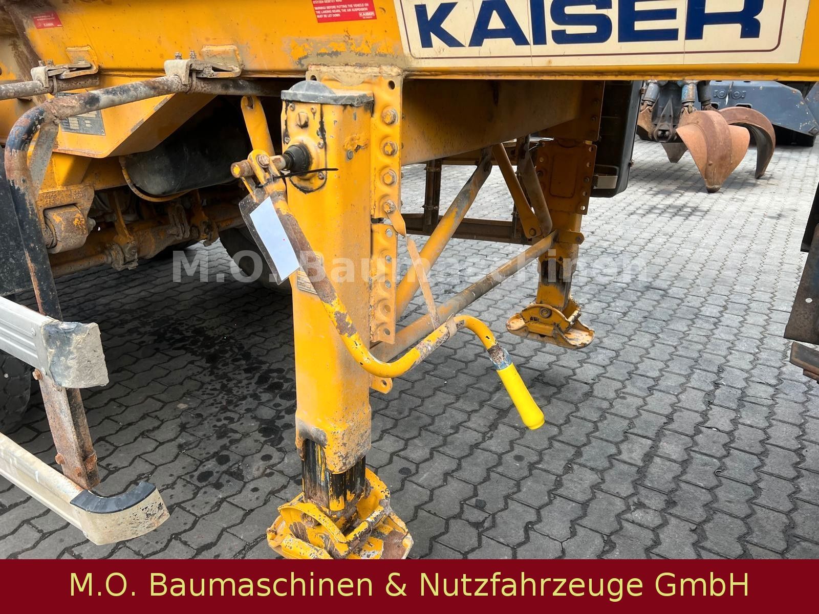 Fahrzeugabbildung Kaiser Robuste S330  / Luftfederung / 2 Achser