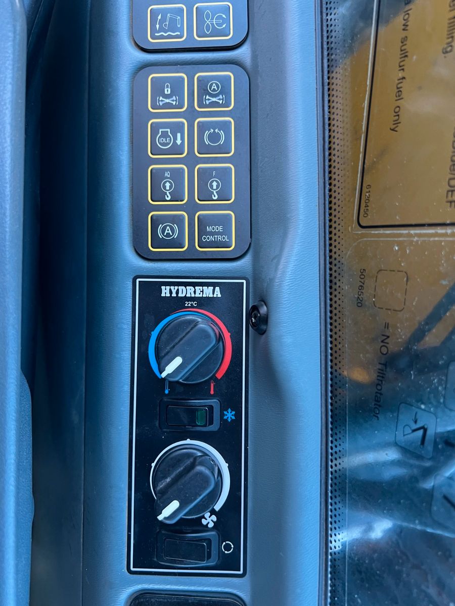 Fahrzeugabbildung Hydrema MX14G / OilQuick OQ65 / 4x Löffel / 1.655h /2022