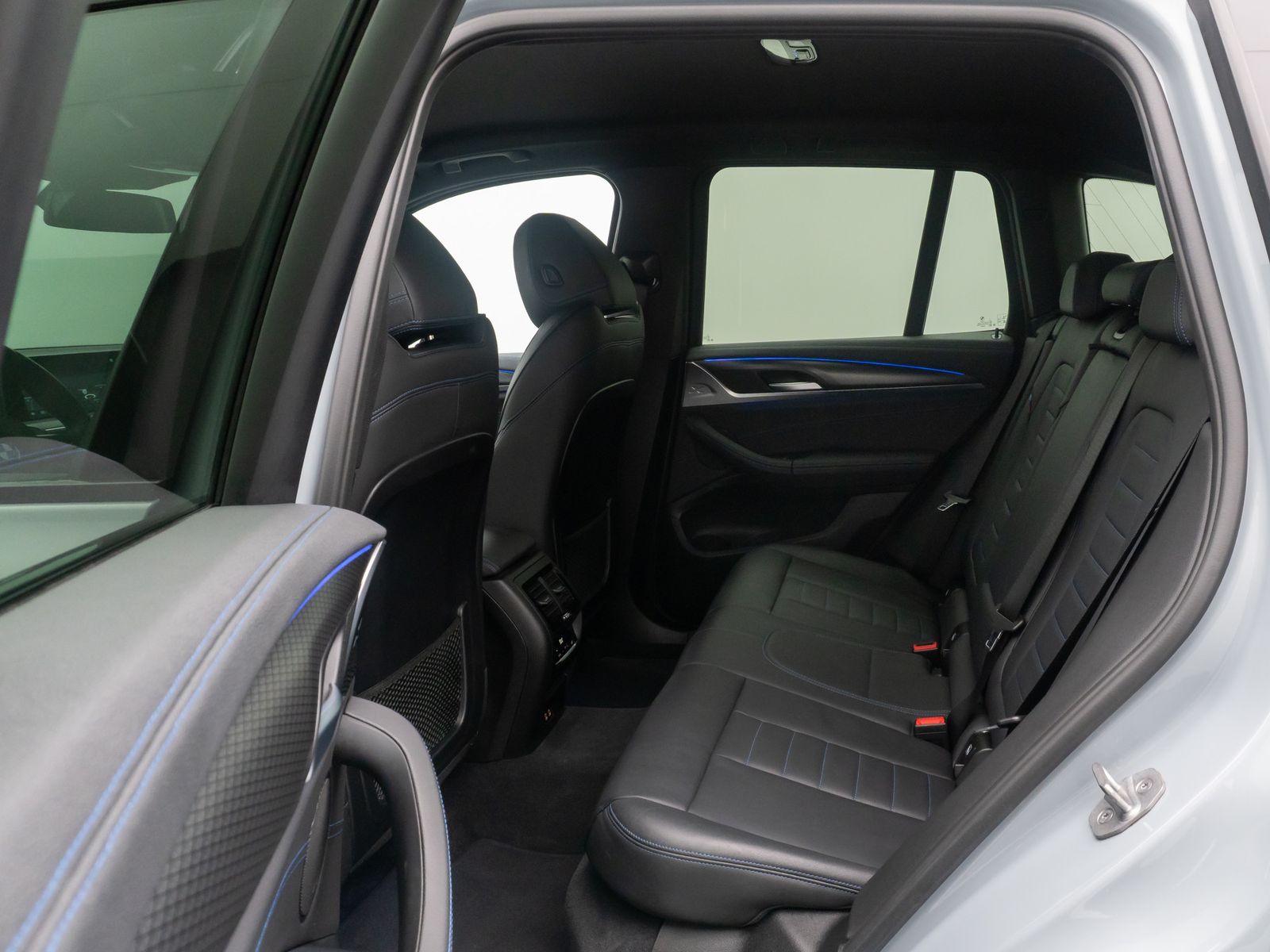 Fahrzeugabbildung BMW X3 xD20d M Sport DAB HiFi AHK Komfort 20Zoll