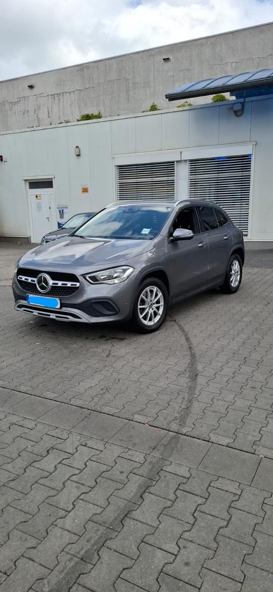 Mercedes-Benz GLA 200 d DCT