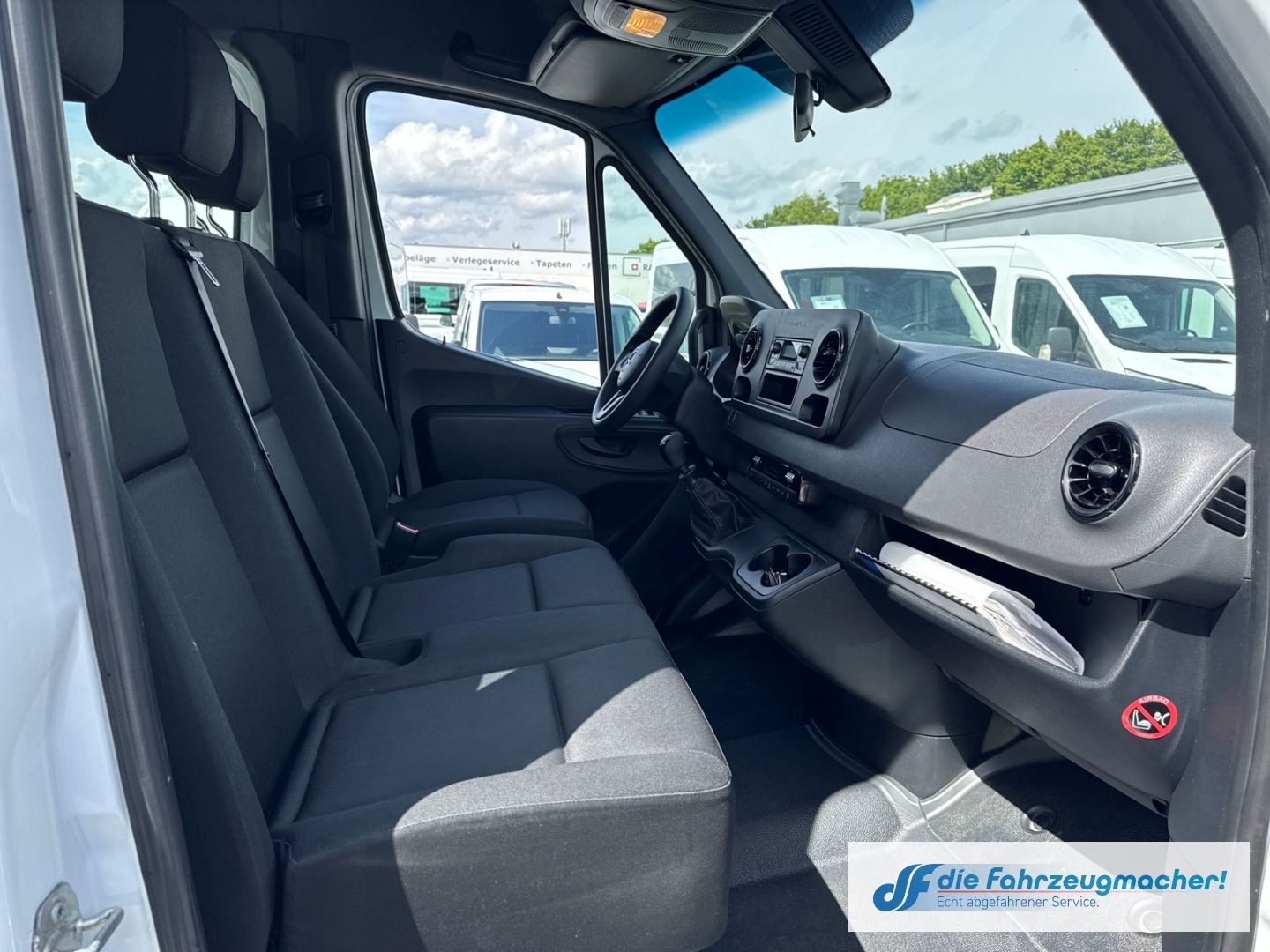 Fahrzeugabbildung Mercedes-Benz Sprinter III Tourer 311 CDI L2 VI Totwinkelassis