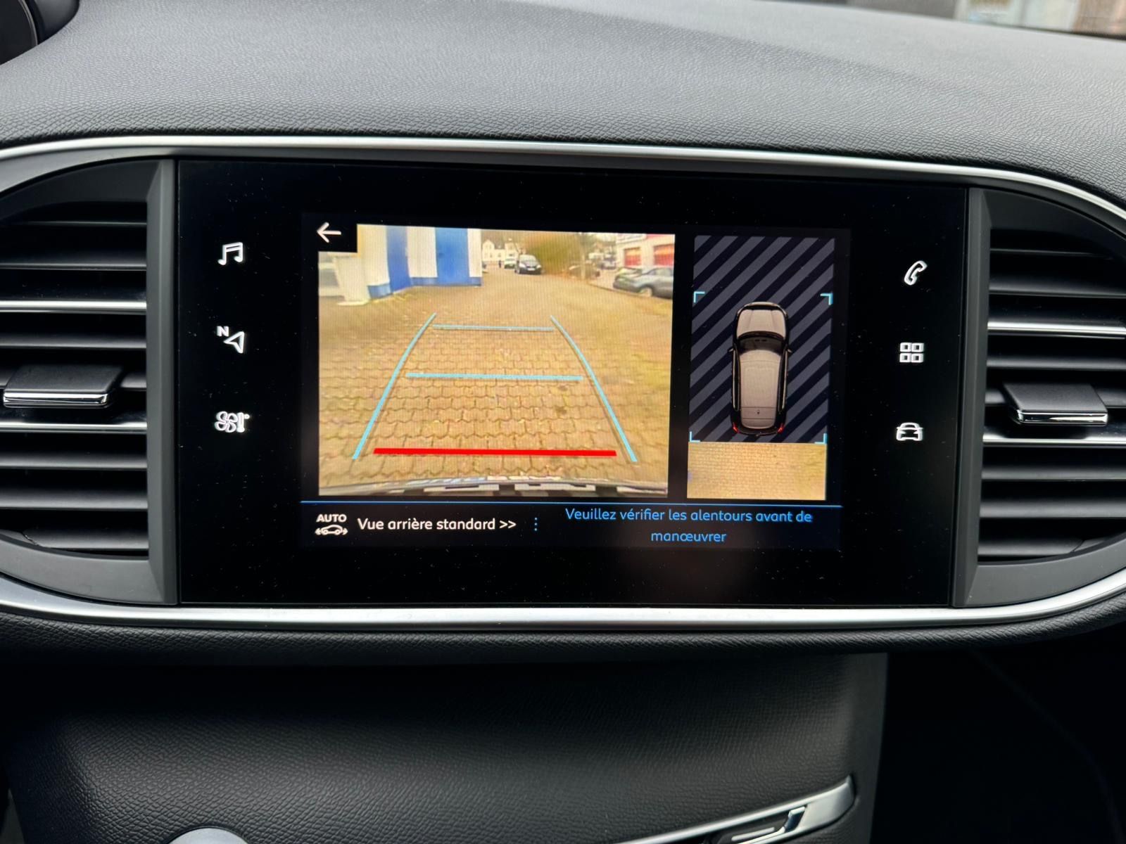 Fahrzeugabbildung Peugeot 308 GTi Massage+Navi+Kamera+Leder+Panorama