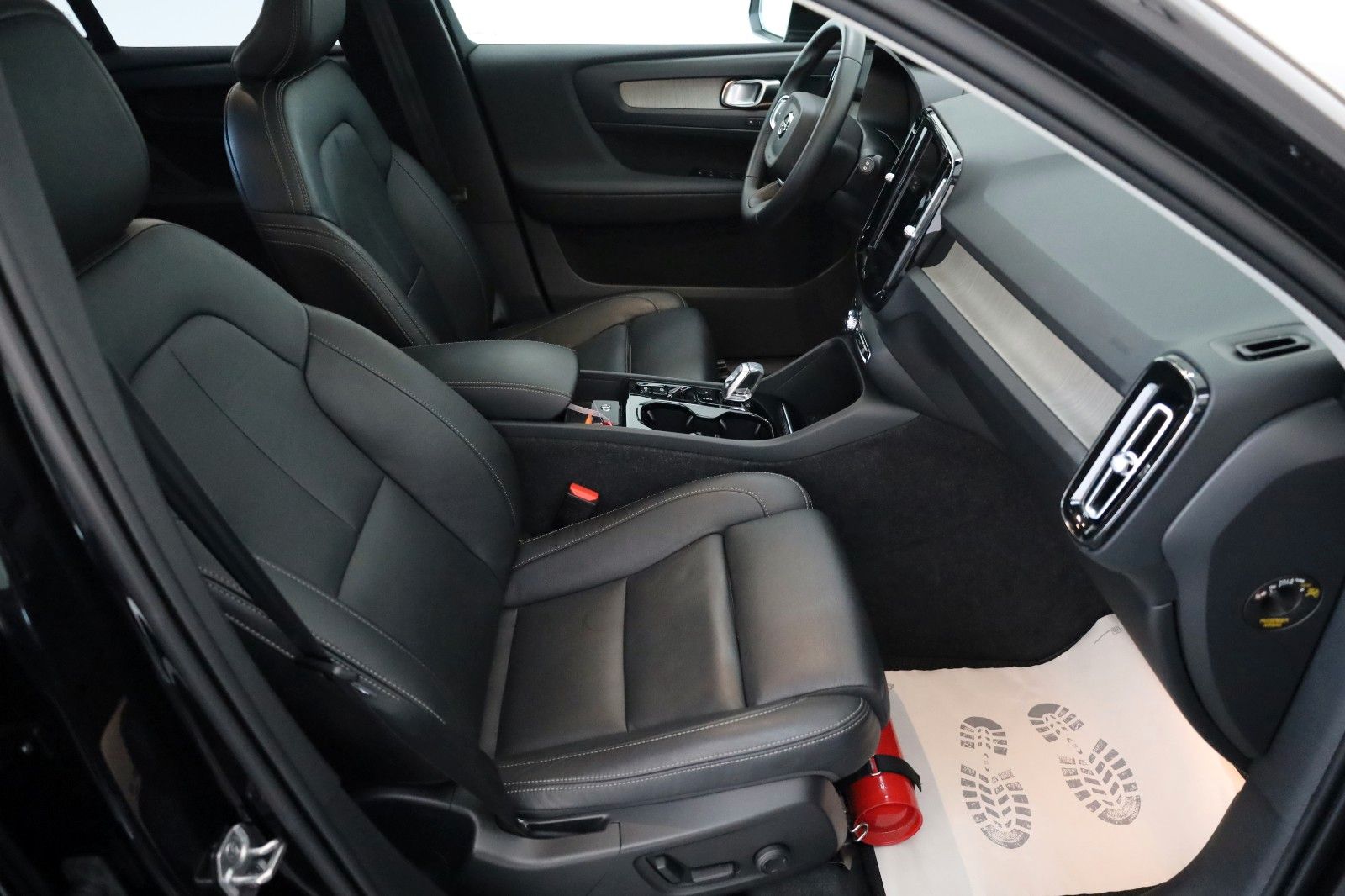 Fahrzeugabbildung Volvo XC40 Inscription,Leder,Navi,LED,SH,360Kamer,Pano