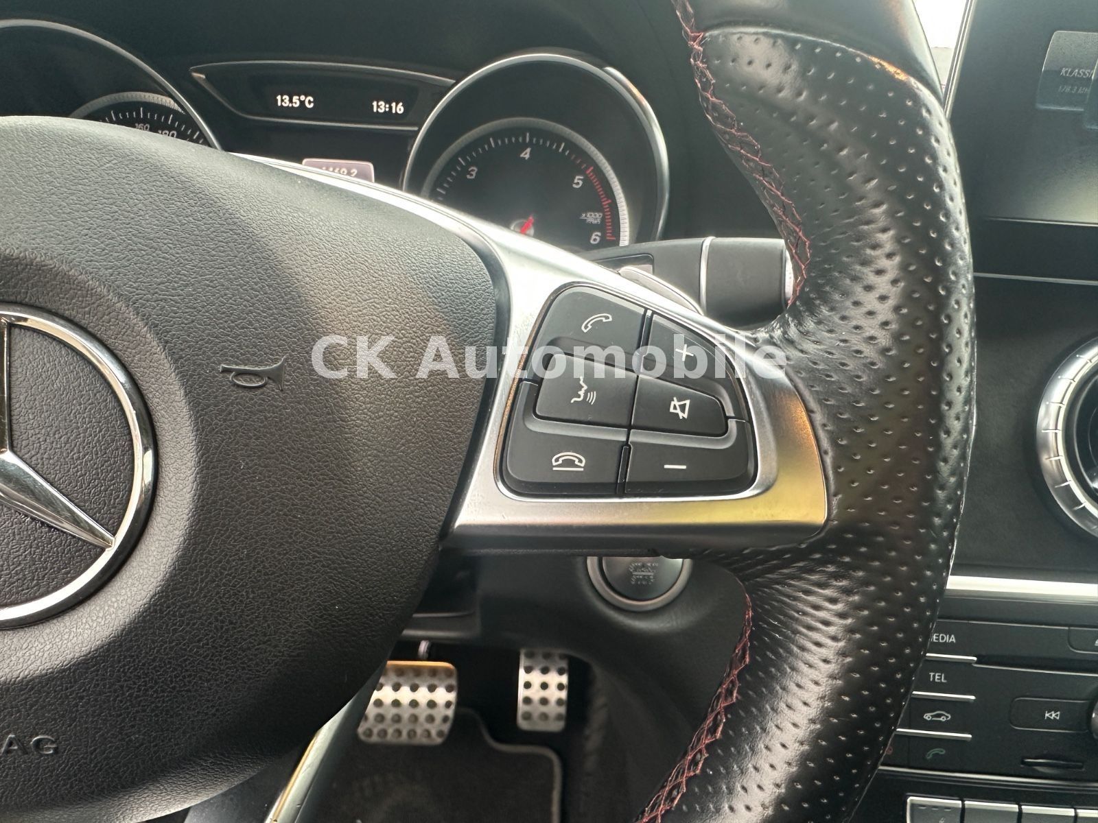 Fahrzeugabbildung Mercedes-Benz CLA 220 CDI Shooting Brake/4Matic/AMG-Line/LED