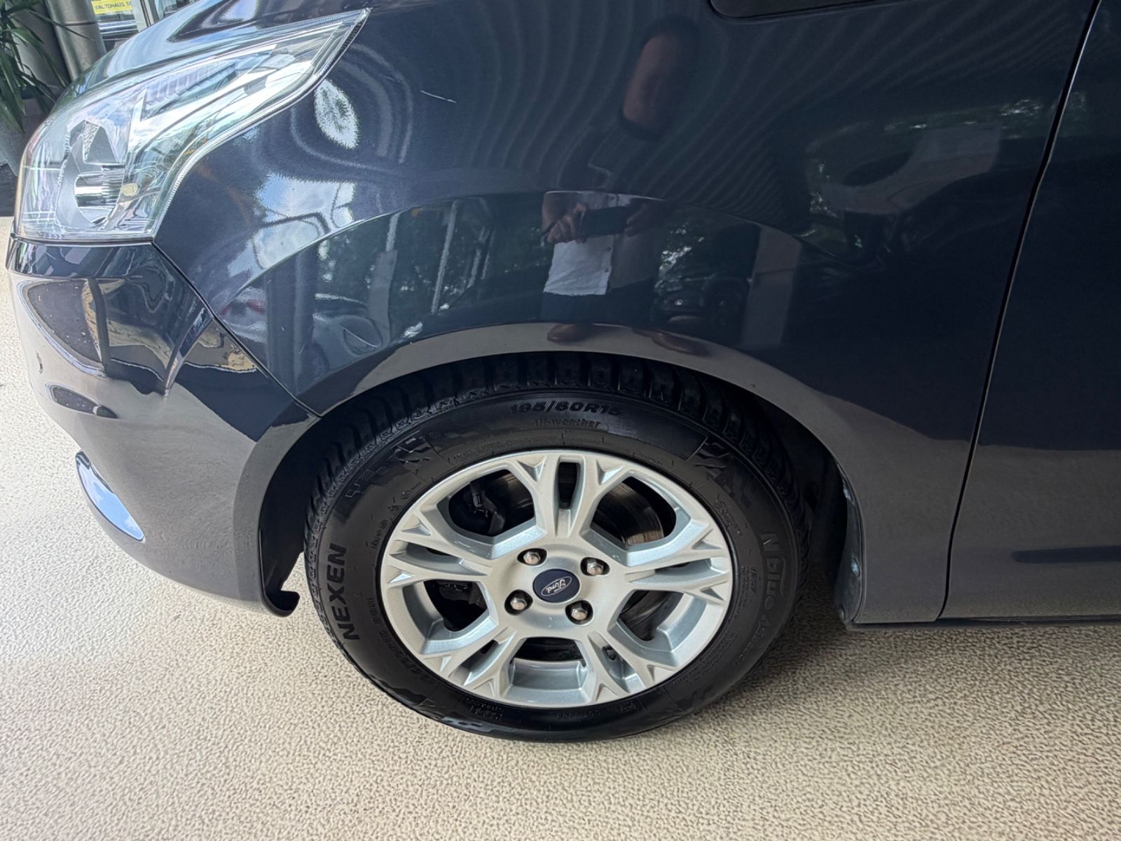 Fahrzeugabbildung Ford B-Max B-MAX Sync Edition