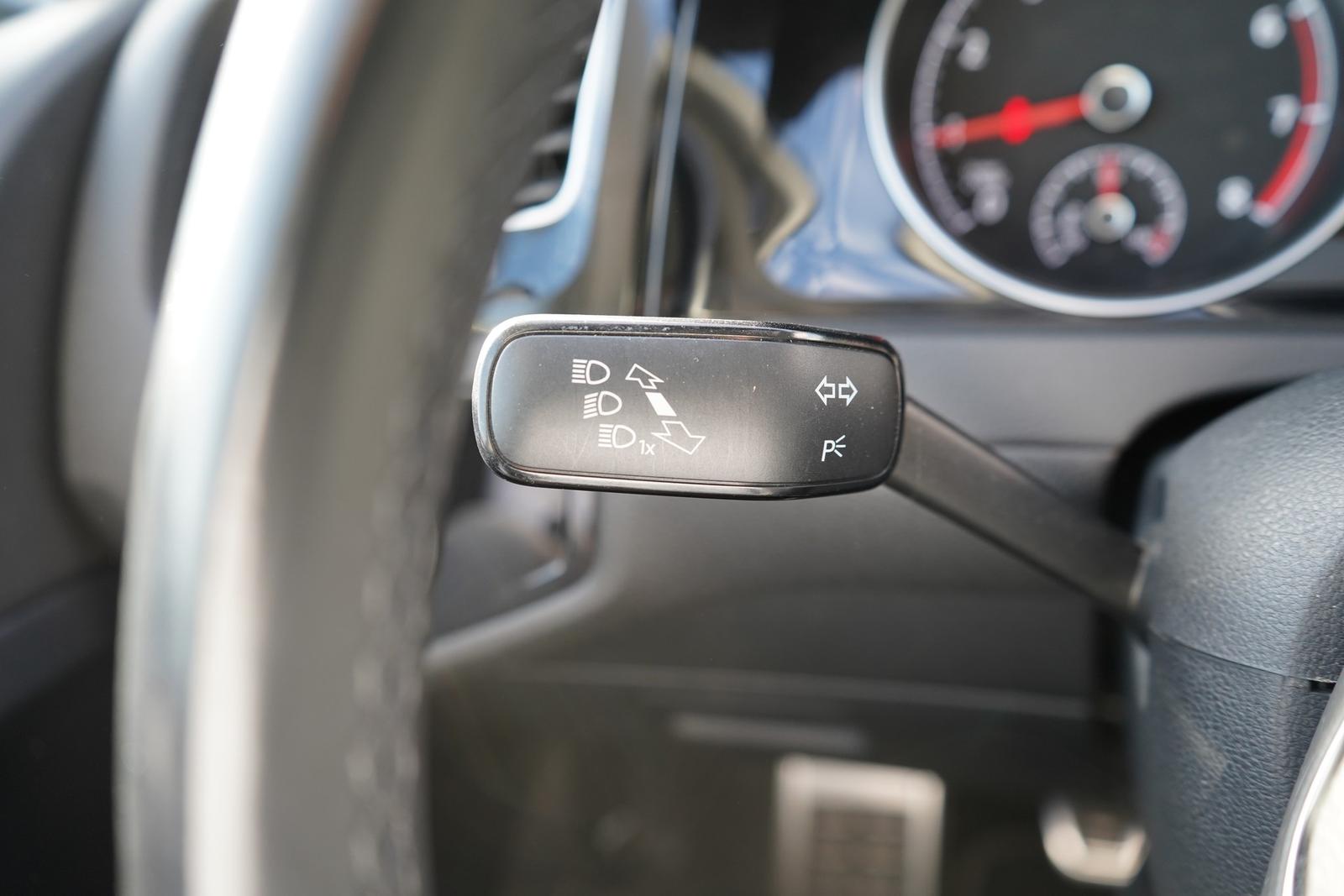 Volkswagen Golf VII 1.0 IQ Drive ACC Totwinkel Sitzheizung
