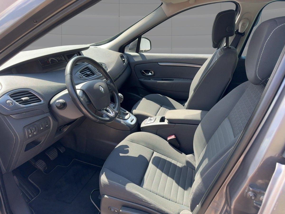 Fahrzeugabbildung Renault Scenic III Limited dCi 110
