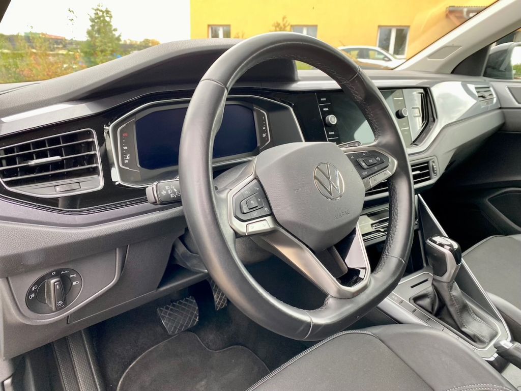 Fahrzeugabbildung Volkswagen Taigo 1.0 TSI DSG STYLE AAC SHZ GJR NAVI PDC