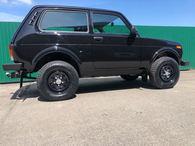 Lada NIVA "NORMA EXKLUSIV" AHK! DOTZ-Räder! AET-2026