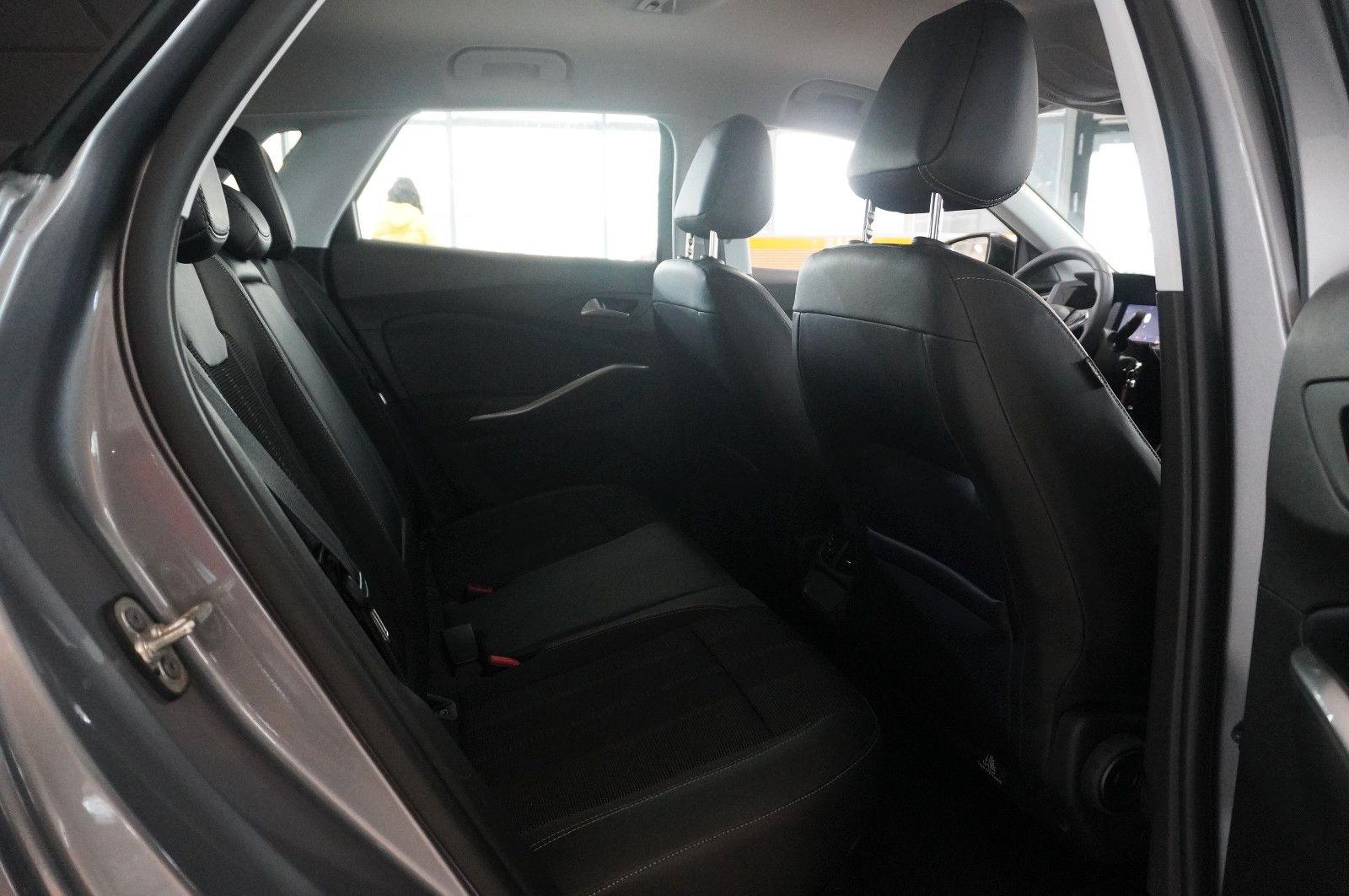 Fahrzeugabbildung Opel Grandland (X) 1.2T ENJOY NAVI/LED/KAMERA/SH/DAB+