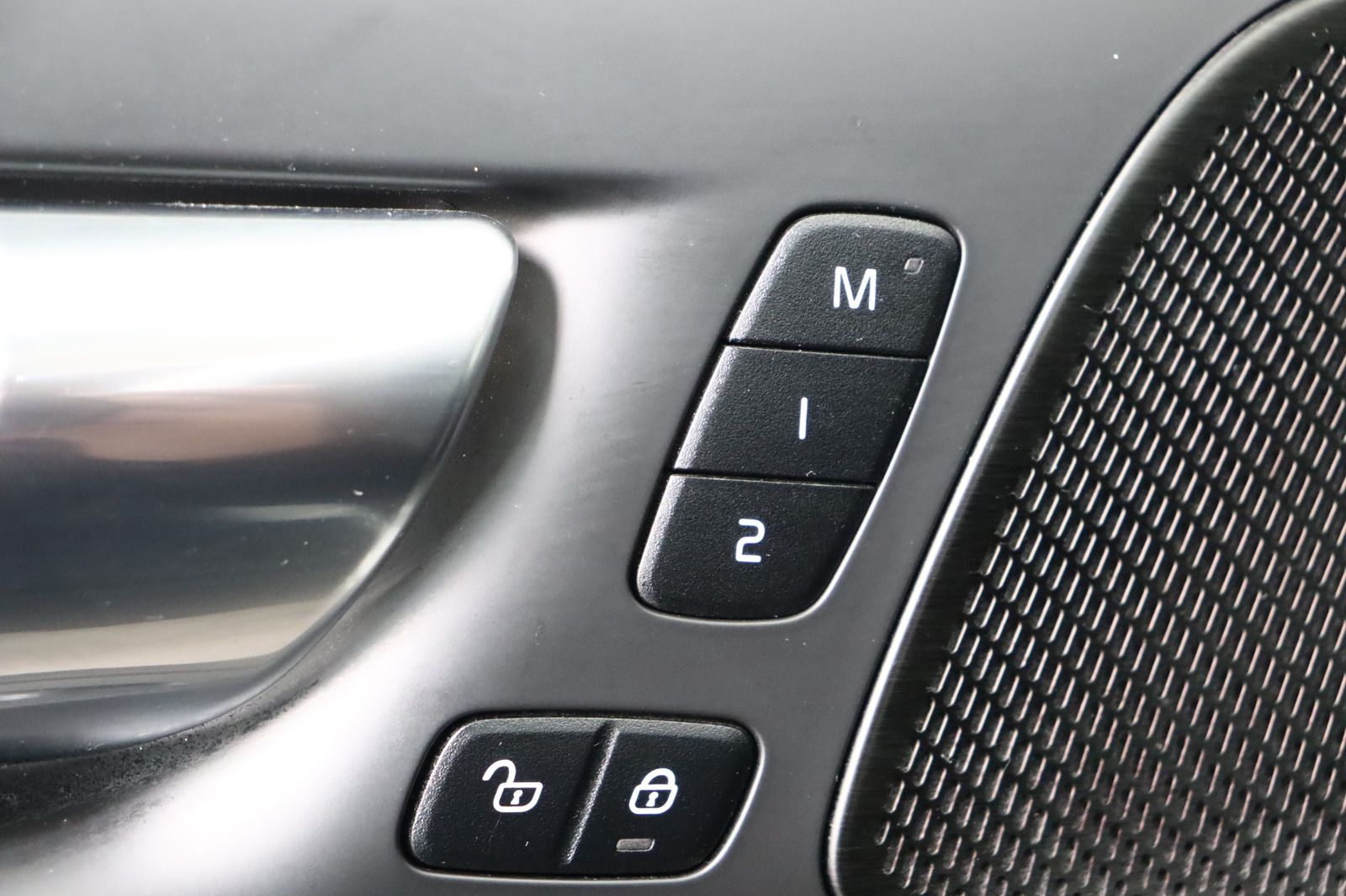 Fahrzeugabbildung Volvo V60 Kombi T8 R-Line AWD Recharge R Design Rechar