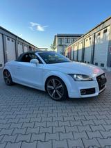 Audi TT Roadster 2.0 TDI S tronic quattro - - Audi TT in Frankfurt (Main)