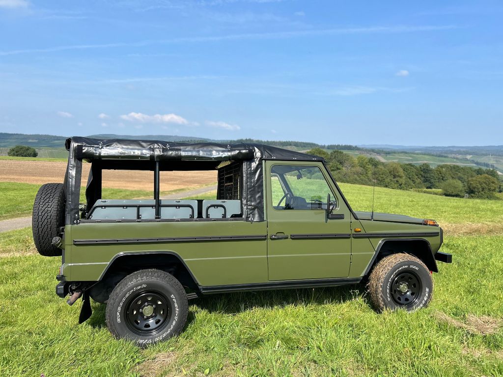 Mercedes-Benz G 230