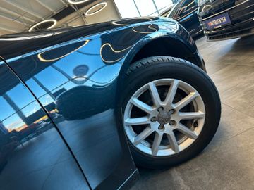 Audi A4 Avant Attraction *Navi*Sitzh*AHK*TÜV Neu*