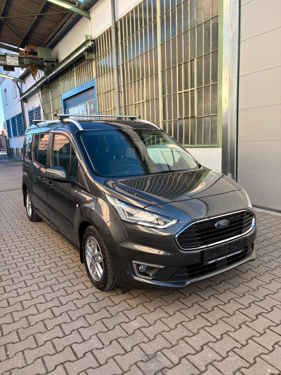 Ford Grand Tourneo Connect Titanium