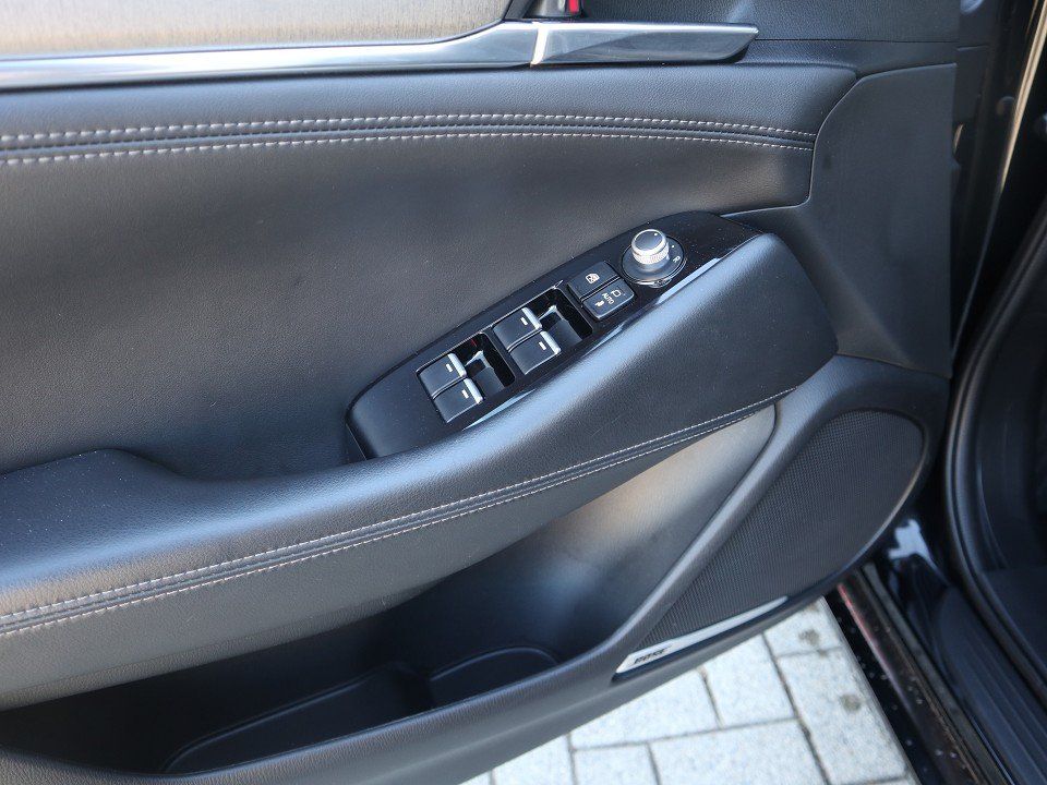 Fahrzeugabbildung Mazda 6 Exclusive-Line G-165 NAVI ACAA 360° MATRIX BOS