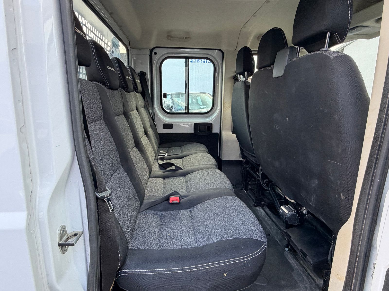 Fahrzeugabbildung Fiat Ducato Pritsche/7-SITZ Doppelk. 35 140 L4 Pritsc