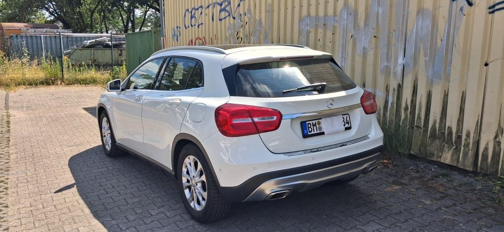 Image of Mercedes-Benz GLA 180