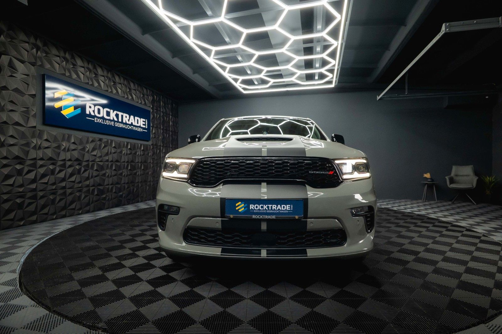 Fahrzeugabbildung Dodge Durango 5.7 V8 R/T 4x4 Night-Paket Modell 22 LED