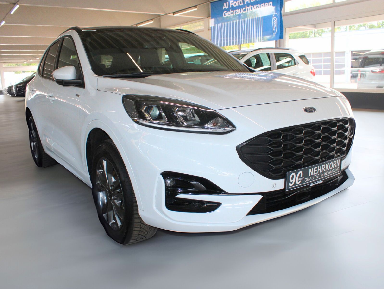 Fahrzeugabbildung Ford Kuga 2.5 PHEV ST-Line Aut. Panodach WinterPaket