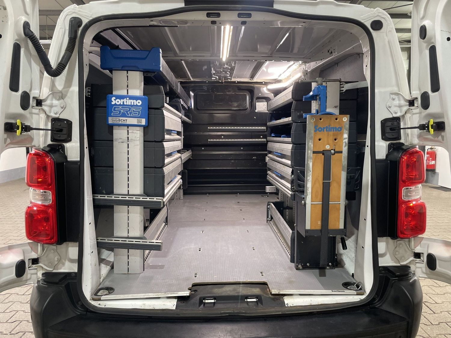 Fahrzeugabbildung Opel Vivaro Edition  L3 Sortimo#Kamera#CarPlay#Klima