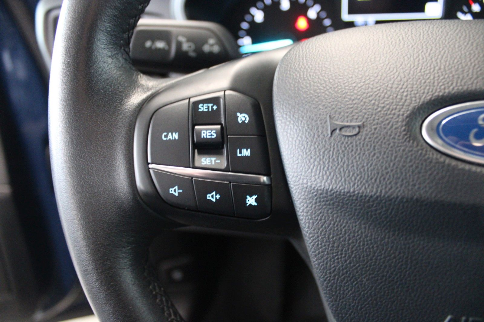 Fahrzeugabbildung Ford Focus Trend Turnier KLIMA AHK WinterPaket 1.Hd