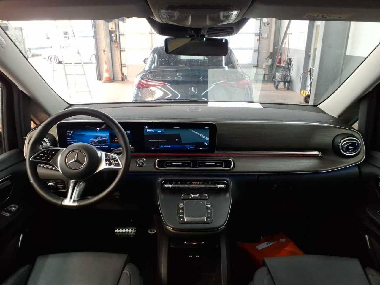 Fahrzeugabbildung Mercedes-Benz V 250 d AVA AMG AHK 2,5to DISTRONIC AIRMATIC