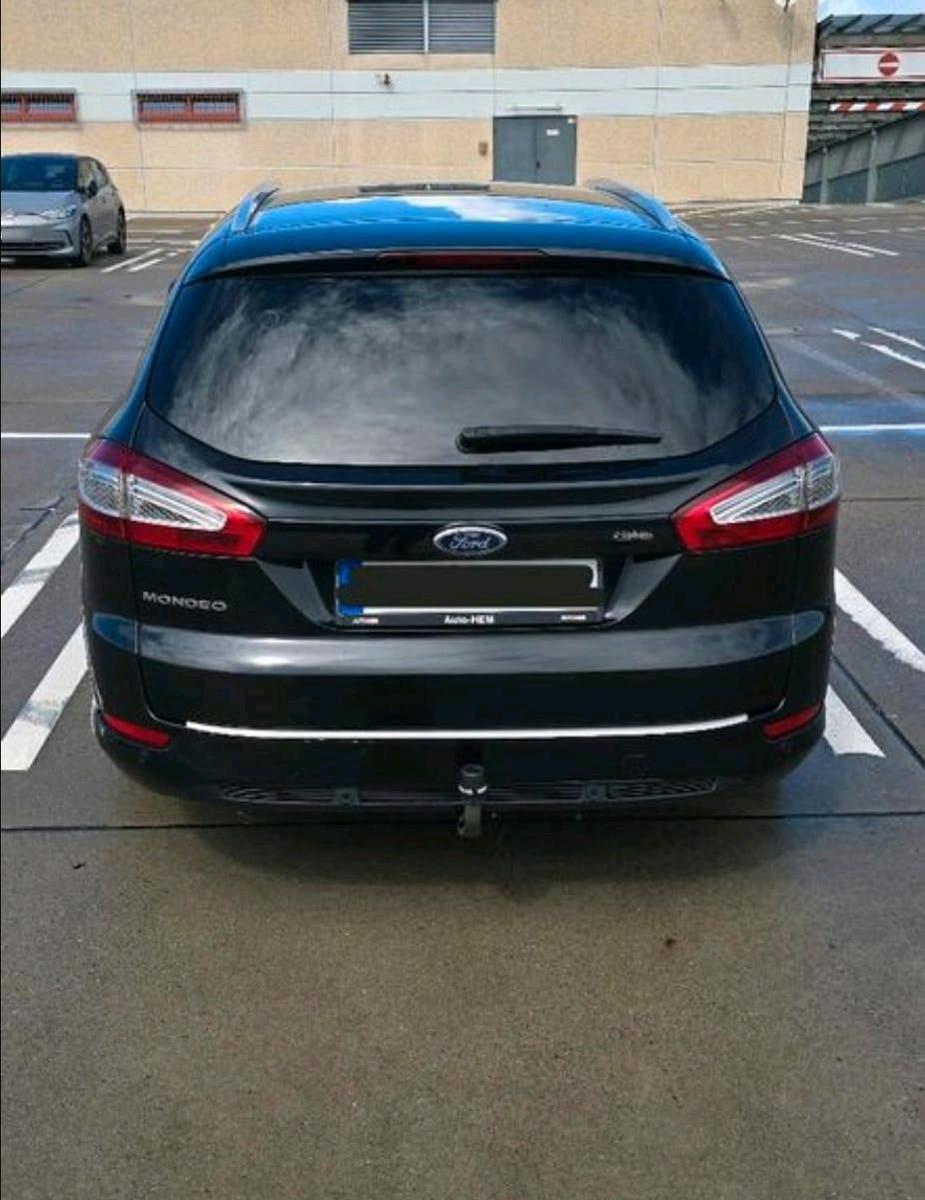 Ford Mondeo 2014 — interior