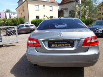 Mercedes E 200 - 3