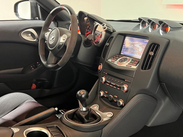 Nissan 370 Z Nismo Navi,BOSE,19Zoll,Kamera nur 37.425KM