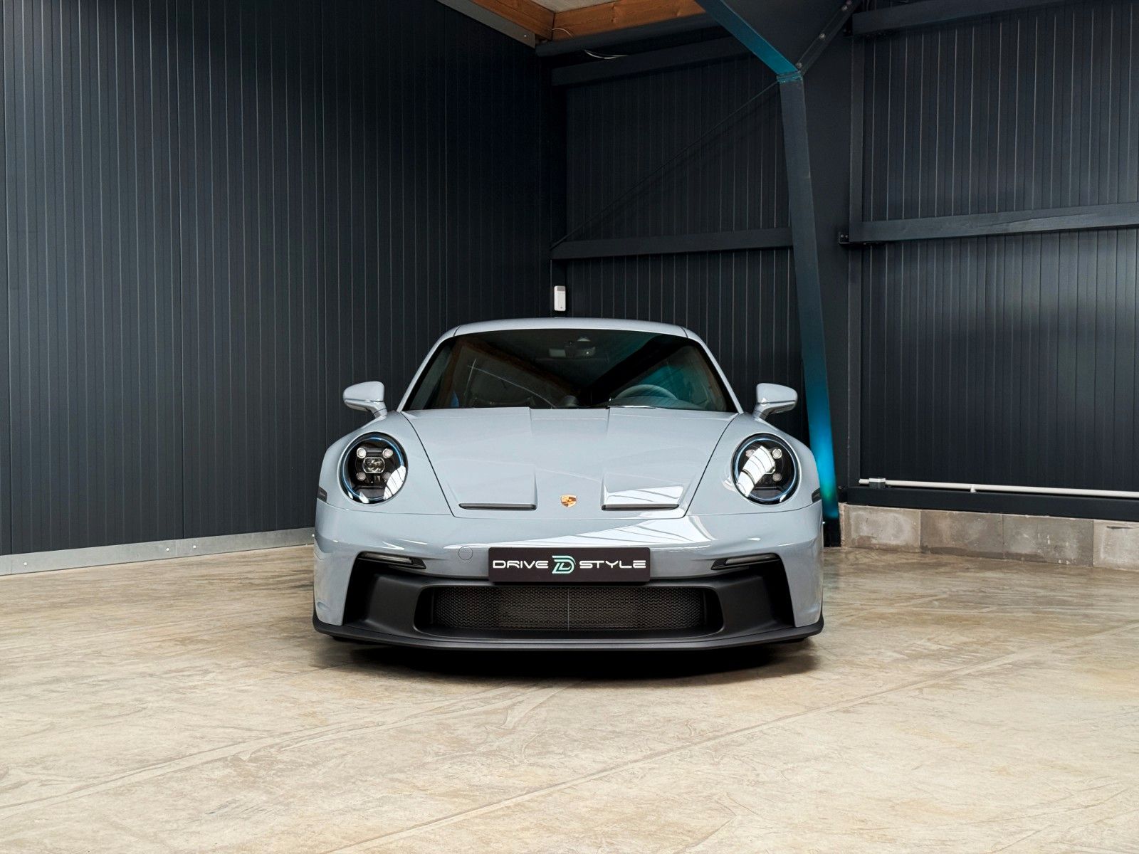 Fahrzeugabbildung Porsche 992 GT3 + Clubsp. + Approved + Lift + Artic Grey