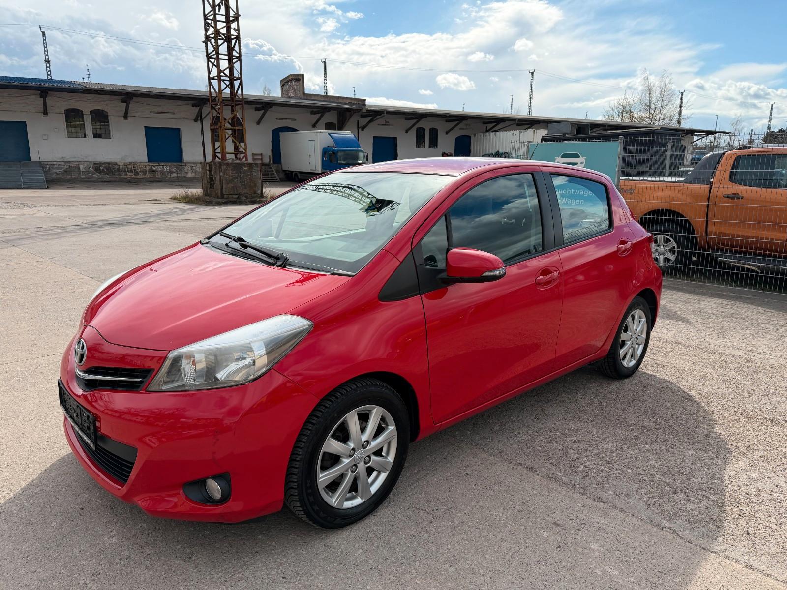 Toyota Yaris Life