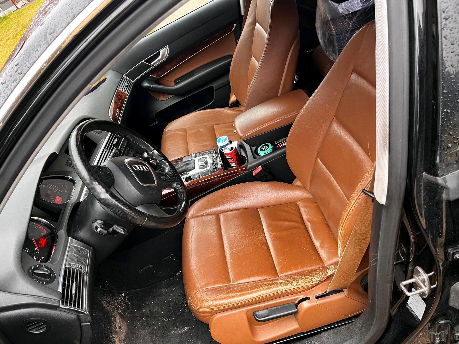 Audi A6 2005 — салон