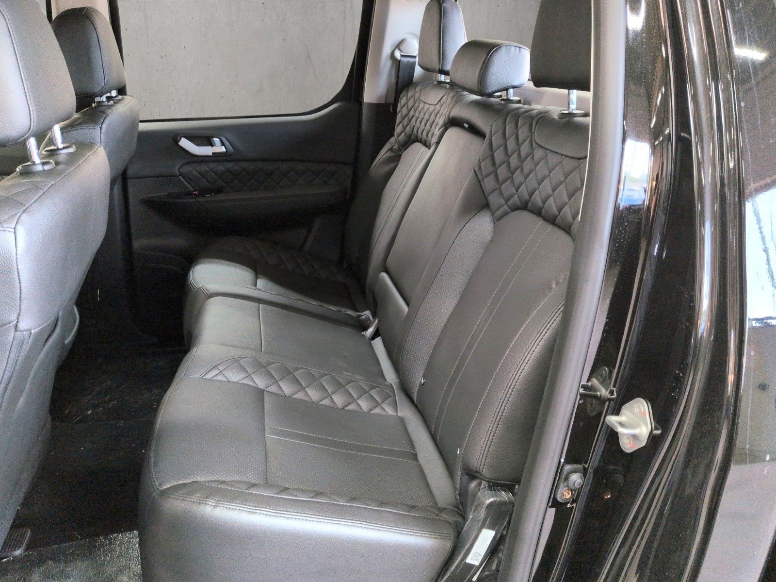 Fahrzeugabbildung BAIC Foton 3 Pickup - Flagship 2.0D 4x4 AT8