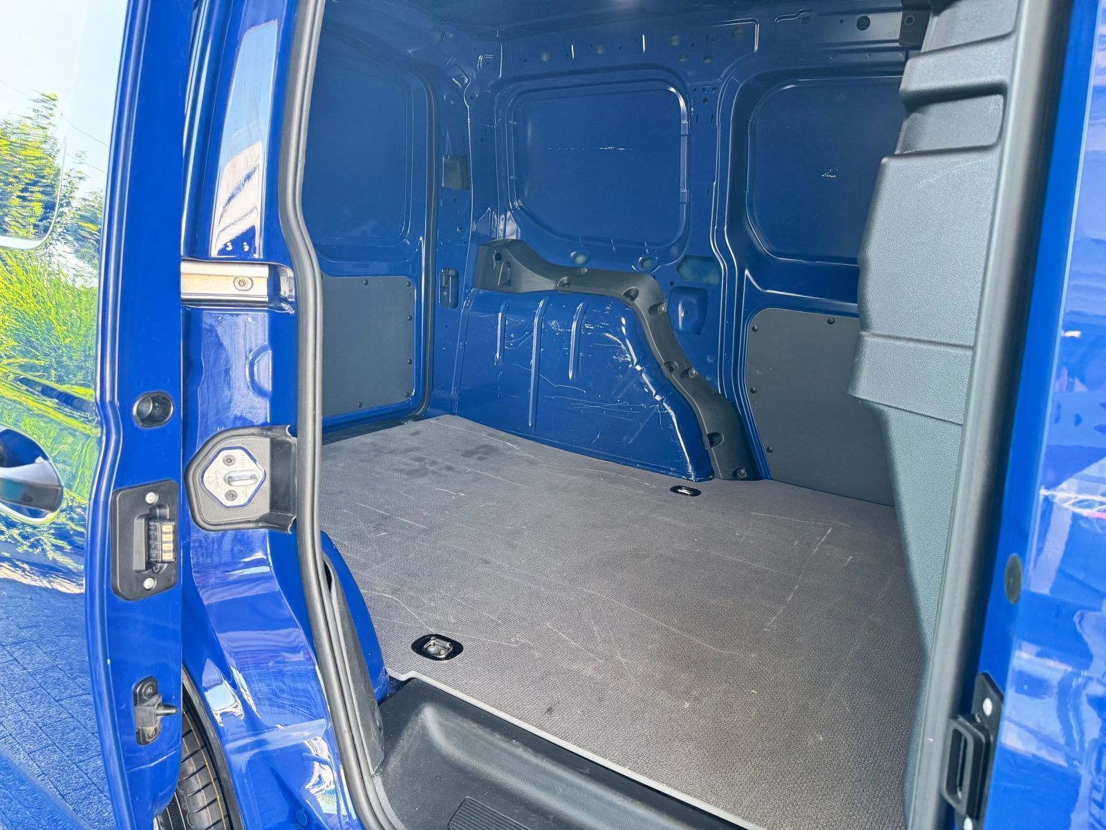 Volkswagen Caddy - Bild 6
