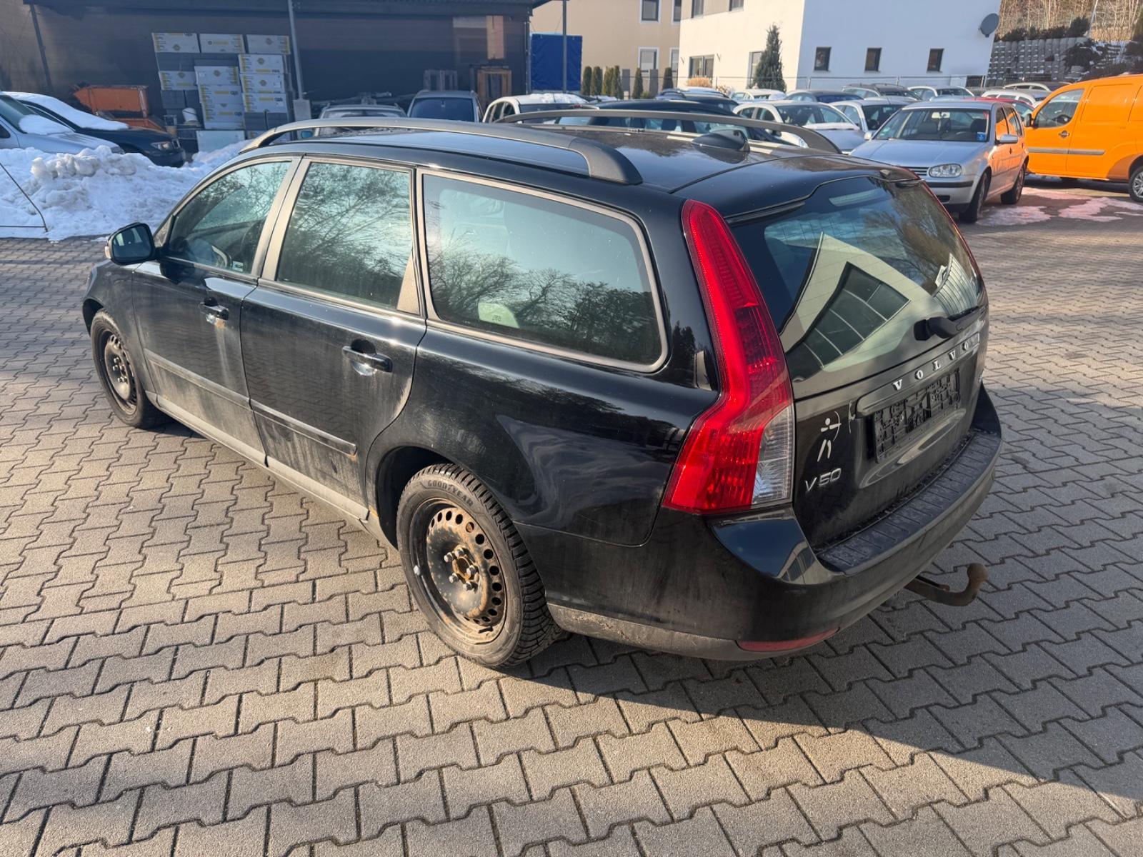 Volvo V50 2009 — photo 7