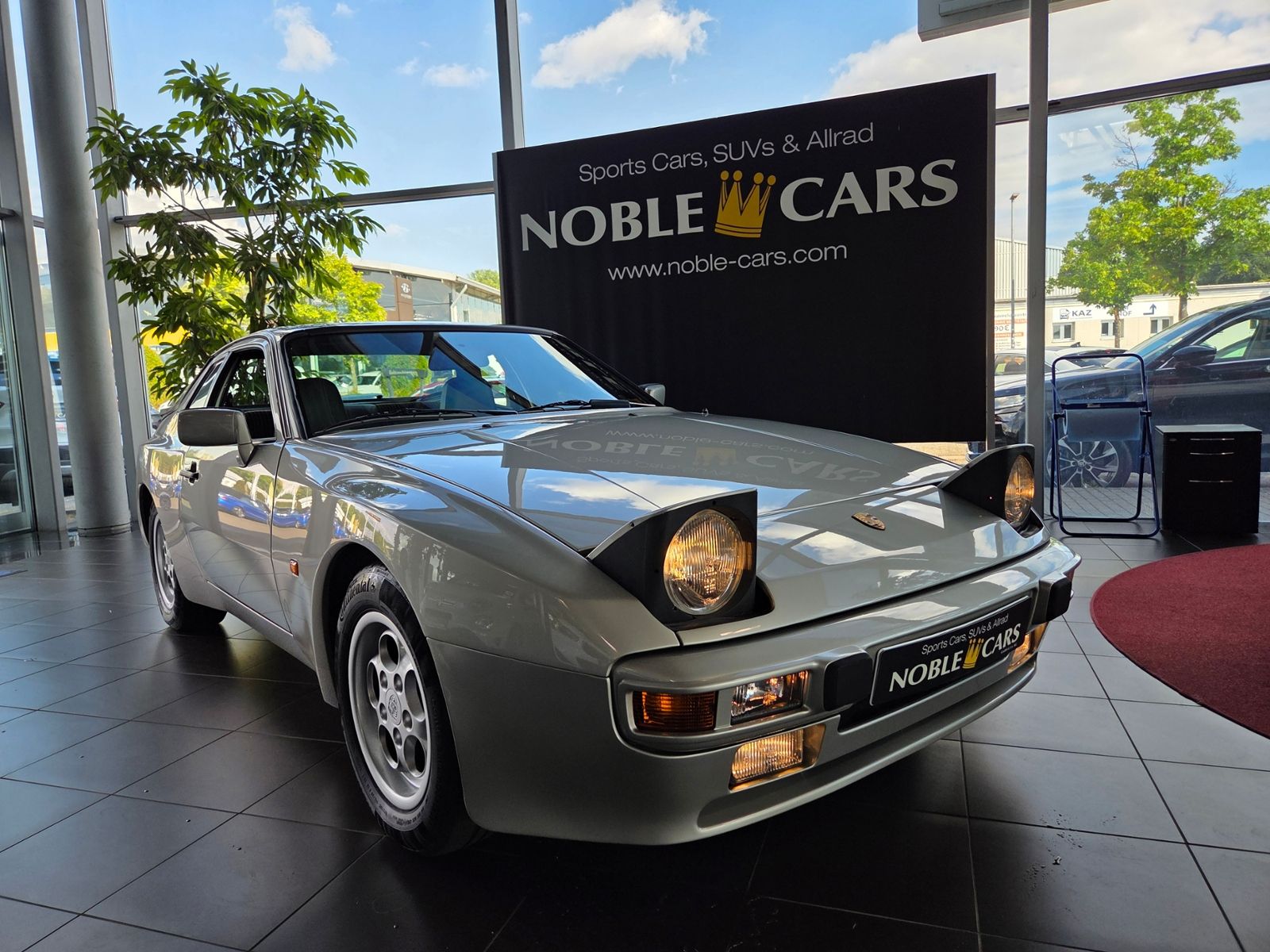 Fahrzeugabbildung Porsche 944 Basis Coupe DEUTSCHES FAHRZEUG H-KENNZEICHEN