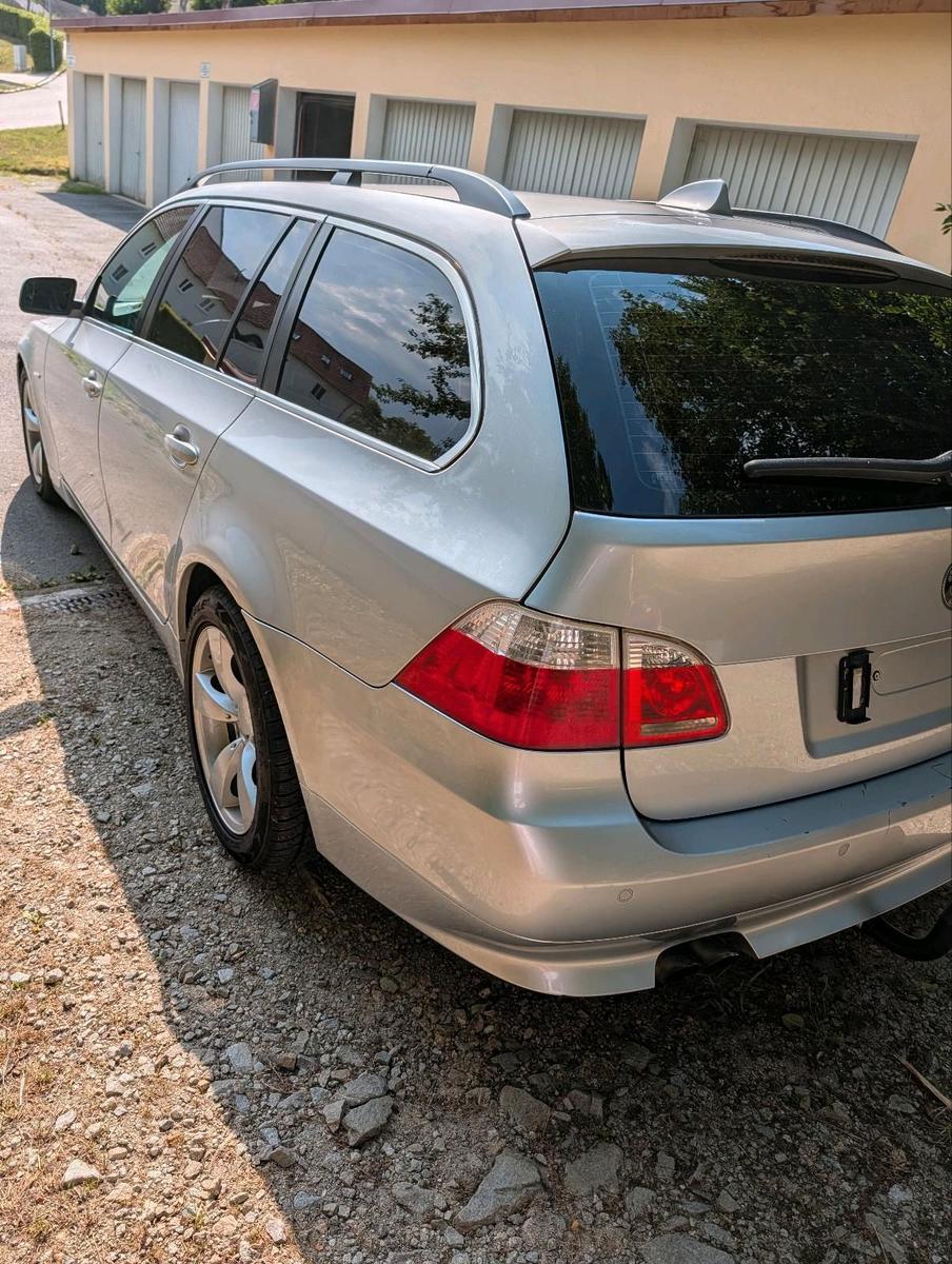 BMW 525 2004 — photo 13