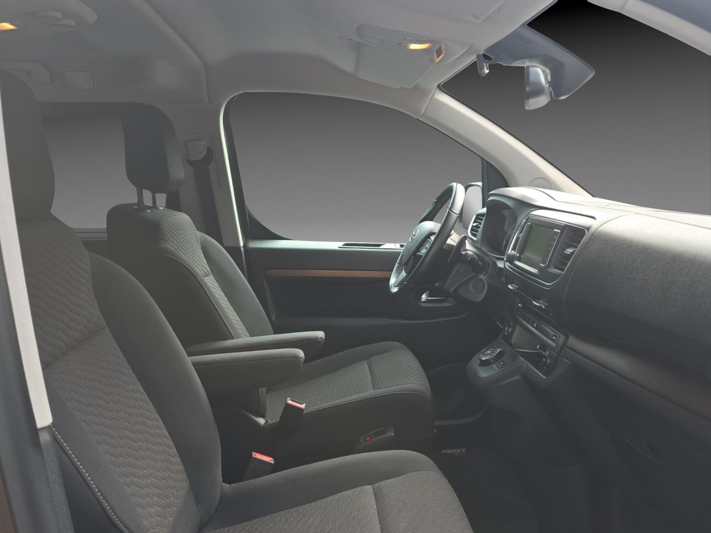 Toyota Proace Verso L1 Team Deutschland Mehrzonenklima 