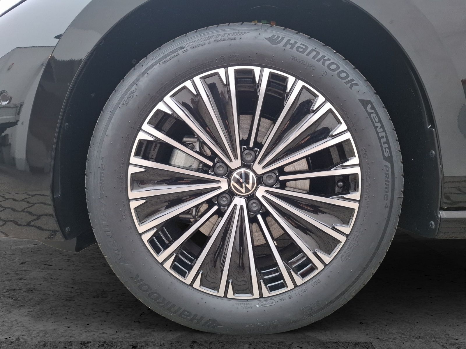 Fahrzeugabbildung Volkswagen Passat Variant TDI Elegance DSG Matrix AHK Navi